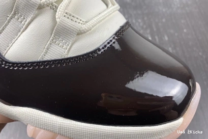 11 685 Air Jordan “Neapolitan” AR0715-101 Practical WMNS 0630